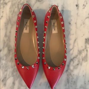 Brand new Garavani Rockstud Valentino flats